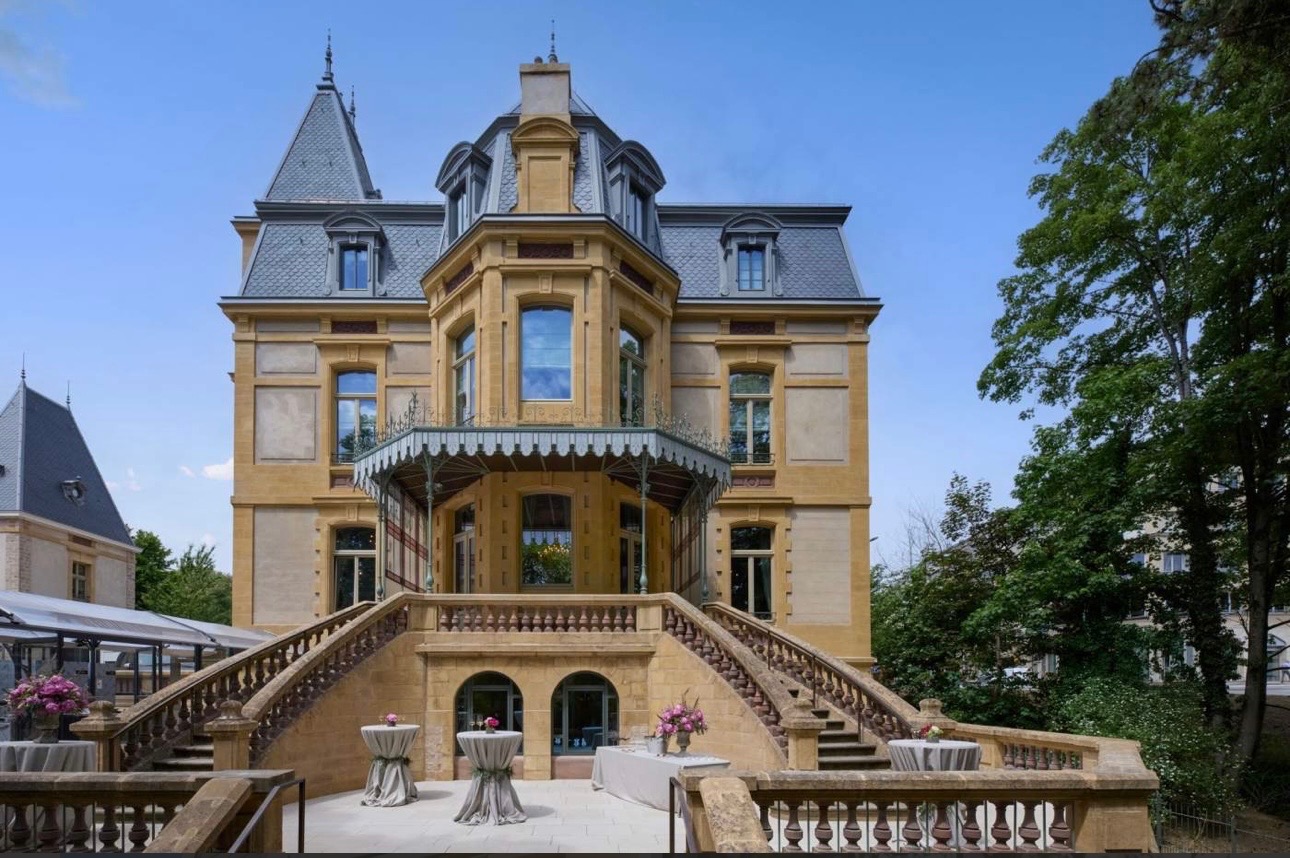 Façade de la Villa Pétrusse